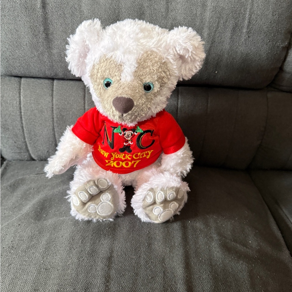 2007 NYC Holiday Disney Bear